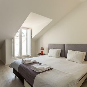 Apartment 28 Tram Duplex